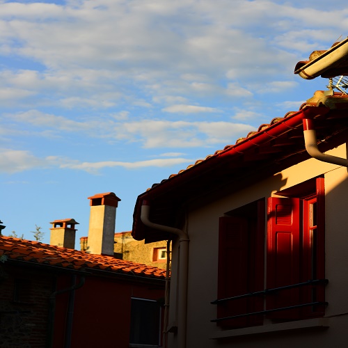 Un soir... Rue Riere. Un soir... Rue Riere.