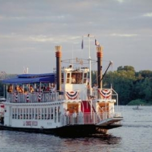 (c) Wisconsin Department of Tourism