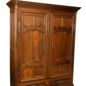 armoire Louis XIV en chene ( Lorraine, fin 18eme siecle)