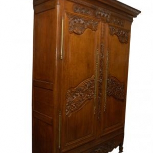 armoire de mariage en chene (Normandie, milieu 19eme siecle)