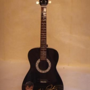 licensed elvis presley acoustic black 39.95 euros