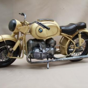 Ancêtre voiture, moto, tracteur, vespa