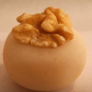 Massepain blanc avec noix