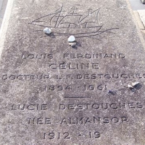 La tombe de Louis-Ferdinand Céline et de son épouse.
