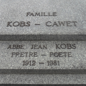 Jean Kobs, prêtre poète. Tombeau. Cimetière de Houffalize.