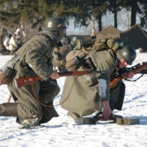 Sniper allemand en mouvement