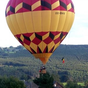Ferme de la Montgolfière : décollage à Parfondruy