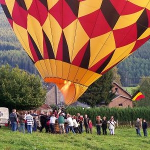 Ferme de la Montgolfière : décollage à Parfondruy