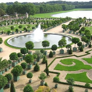 3. Versaille