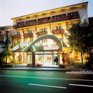 4. Hotel