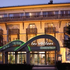 4. Hotel