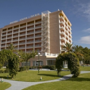 4. Hotel