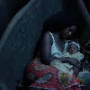 « Muganga. Celui qui soigne » (Marie-Hélène Roux) © « L’Atelier d’Images »