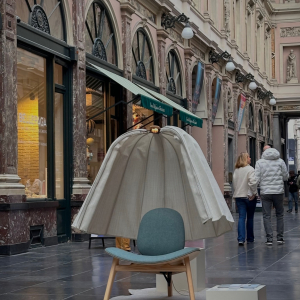 Fauteuil "Shanti" © Quentin Taymans / "Inner Design" / "Galeries royales Saint-Hubert"