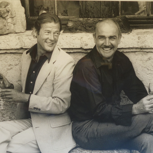 "Les 2 James Bond" © Luc Templier © "L'Âme Galerie" H-22 © Photo : Fabien Sebo