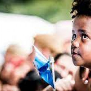 Oreilles protégées © « Les Solidarités »