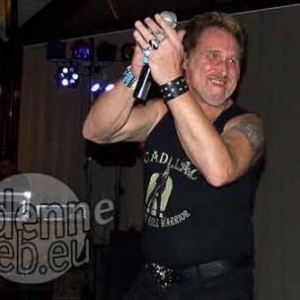 Johnny Cadillac chante Johnny Hallyday