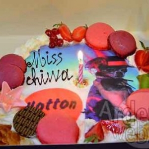 Les 8 ans de Miss Chiwa pendant la MESA 2011 Hotton