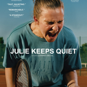 Julie se tait © Leonardo Van Dijl