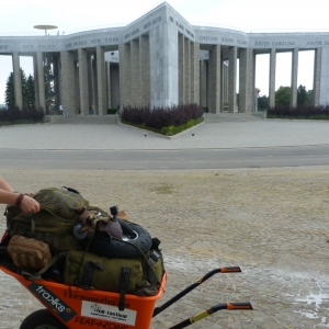 Bastogne. Célie Desmeth et son tour de Belgique avec une brouette