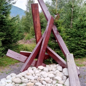 Station 8 : Le Seigneur Jésus admet les femmes qui pleurent - Štefan Kovaľ (SK) 2012 ( photo : F. Detry )