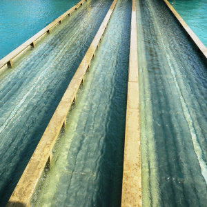 Le canal de Corinthe ( photo : F. Detry ) Le canal de Corinthe ( photo : F. Detry )