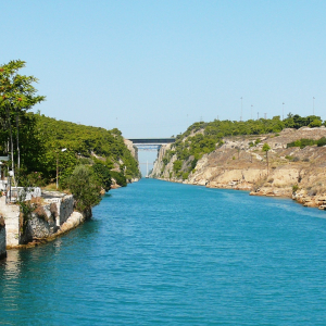 Le canal de Corinthe ( photo : F. Detry ) Le canal de Corinthe ( photo : F. Detry )