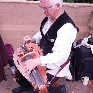 Jacques Ista et sa vielle