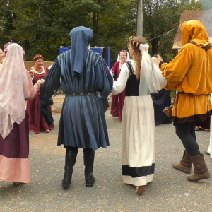 Le groupe de danses médiévales " Les Baladins de Taillevent"