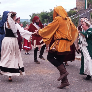 Le groupe de danses médiévales " Les Baladins de Taillevent"