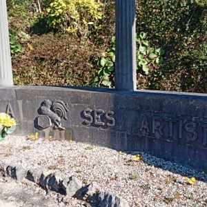 21) « Verviers à ses Artistes ».  ( Photo F. Detry ) 