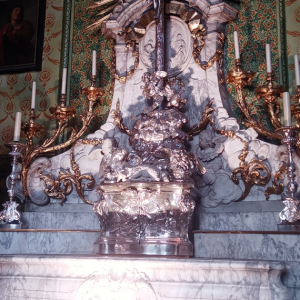 Bruges Basilique du St Sang ( photo: F.Detry ). Tabernacle du St Sang