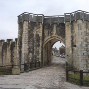 Porte St Jouy