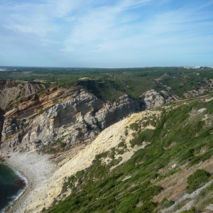 Vue imprenable sur la plage dos Lagosteiros en contre-bas ( Photo F. DETRY)