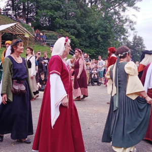 Le groupe de danses médiévales " Les Baladins de Taillevent"