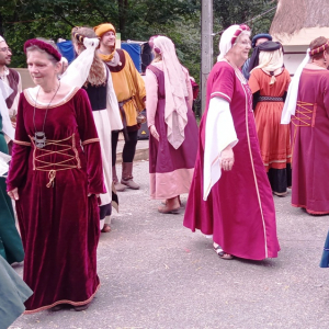 Le groupe de danses médiévales " Les Baladins de Taillevent"