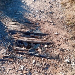 Des vestiges de caillebottis