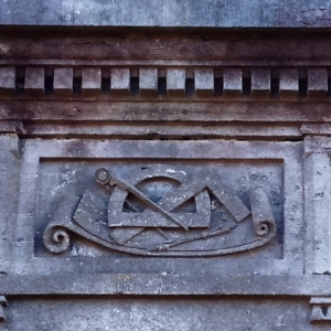 34) Sépultures de riches familles d’industriels ( Melen, Sirtaine, Hauzeur de Simony,…)   ( Photo F. Detry ) 