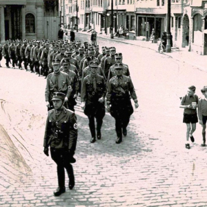 Malmedy durant l'occupation des allemands   Enterrement d'un membre de la SA.jpg