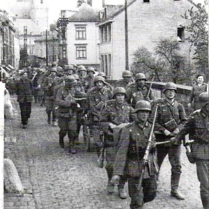 Troupes allemandes sur le pont d'Outrelepont