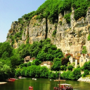 4. Le Périgord au fil de l’eau : la Vézère en canoë-kayak et la Dordogne en gabare