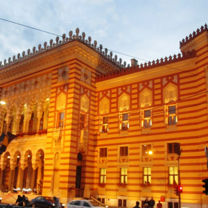 Bibliothèque de SARAJEVO ( photo F. Detry )