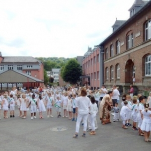 Preparatifs dans les ecoles