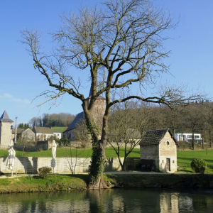 Commanderie et pisciculture ( photo Mich Flam )
