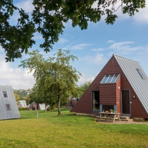 Les villages de vacances avec chalets (comme ici à Butgenbach) n'ont obtenu le feu vert pour ouvrir que quelques jours avant les vacances de carnaval (Photo : ostbelgien.eu/D.Ketz)