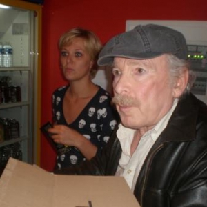 Popeck signe ses DVD