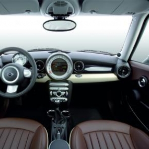 AUTO Essai: La Mini