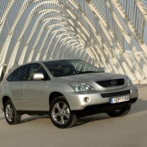AUTO Essai: Lexus 400h.