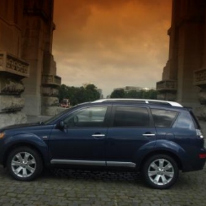 Mitsubishi Outlander.