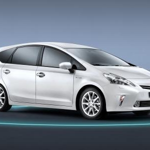 Toyota Prius +